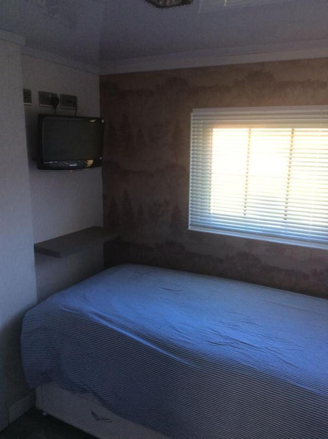 Woodland View - A Place To Escape Apartment Swynnerton ภายนอก รูปภาพ