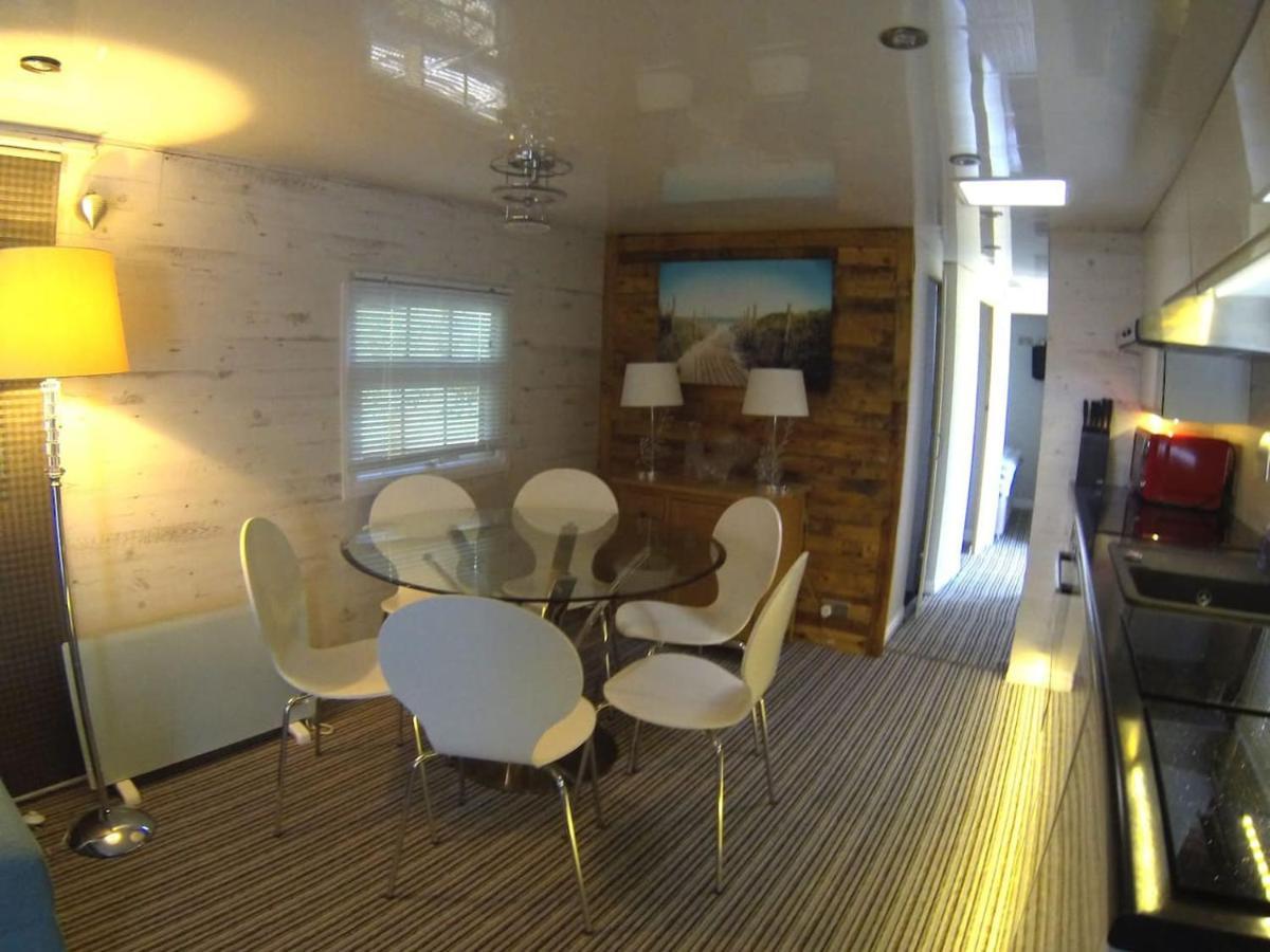 Woodland View - A Place To Escape Apartment Swynnerton ภายนอก รูปภาพ