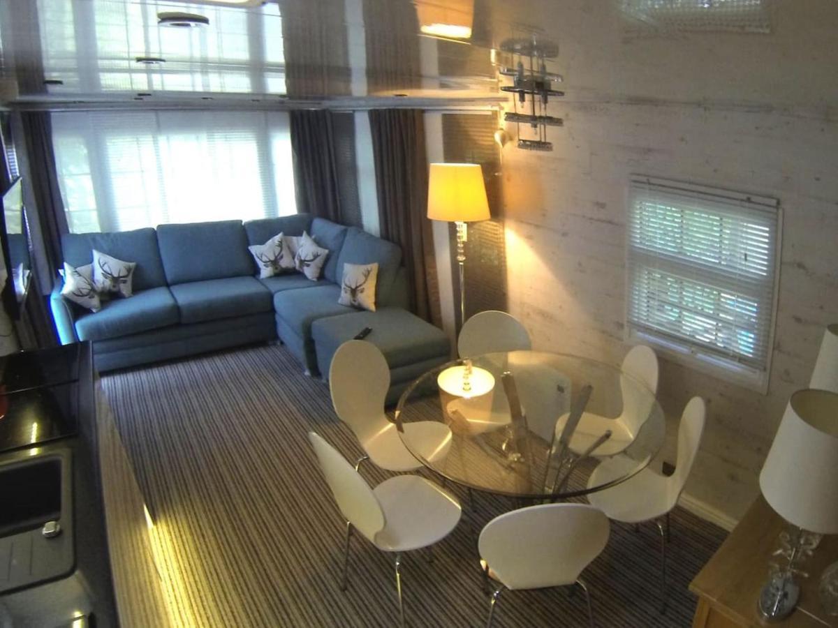 Woodland View - A Place To Escape Apartment Swynnerton ภายนอก รูปภาพ